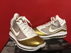 lebron vii china moon