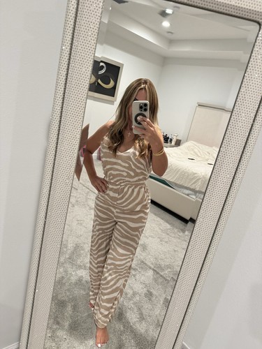 H &M One Piece comfy Jumpsuit Zebra Print Size 4 Bnwt Casual Dress Up