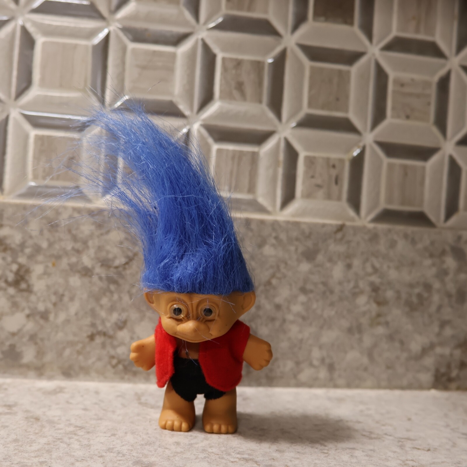 Vtg Russ Berries Inc. Bee 1992 Troll Doll 3"  With Blue Hair And Pale Eyes