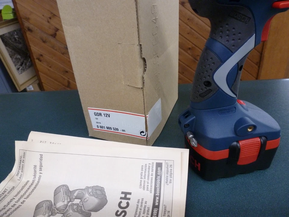 Bosch New Genuine 12V Cordless 1/4” Hex Impact Driver Model 23612 & BAT045 - Image 3 of 4