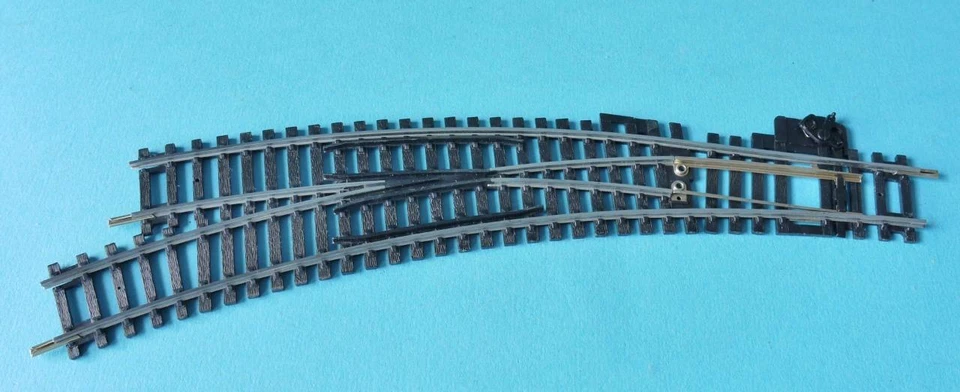 HORNBY CURVED POINT R640 LEFT HAND POINT STEEL TRACK NEW NOT IN PACKET - Image 2 of 2
