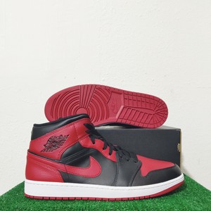 nike air jordan 1 retro mid banned