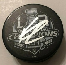 KYLE CLIFFORD SIGNED 2014 LOS ANGELES KINGS STANLEY CUP PUCK W/ CASE COA