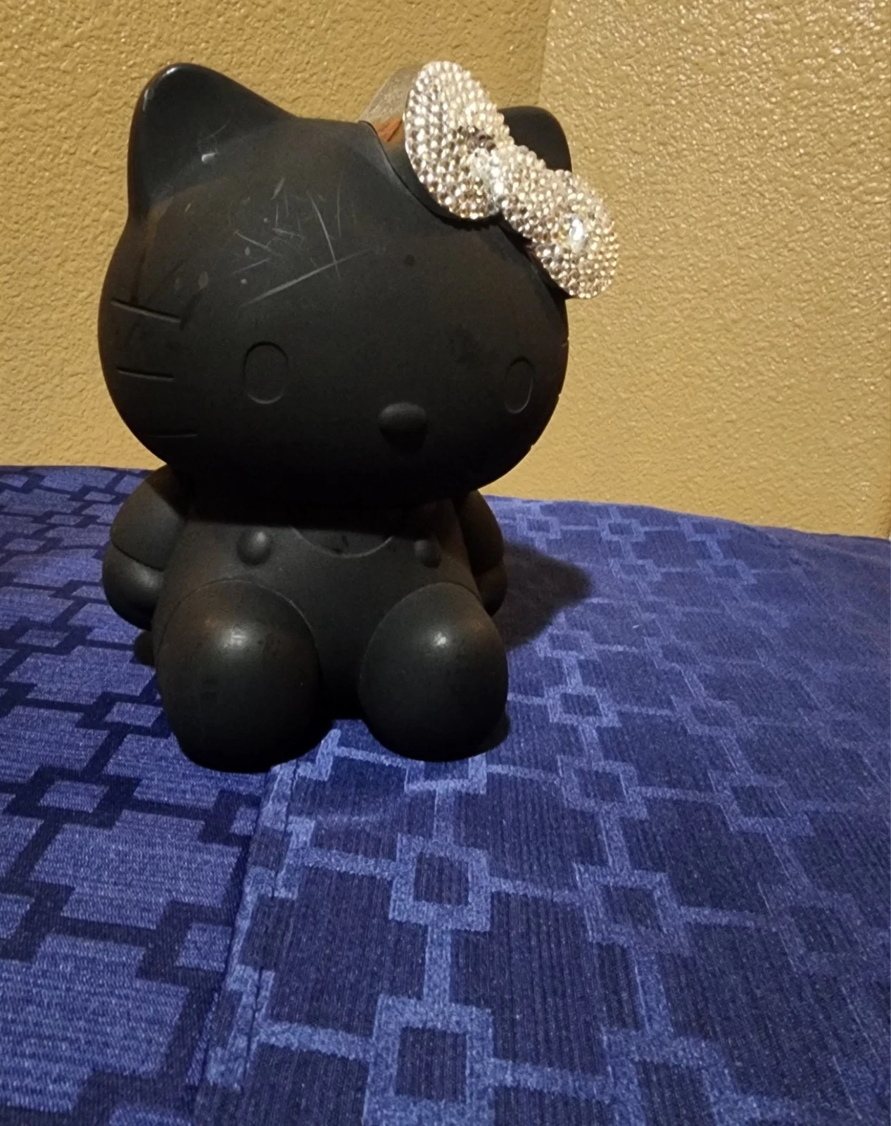 HELLO KITTY Matte Black Limited Edition Brush Holder SEPHORA Japan 2011