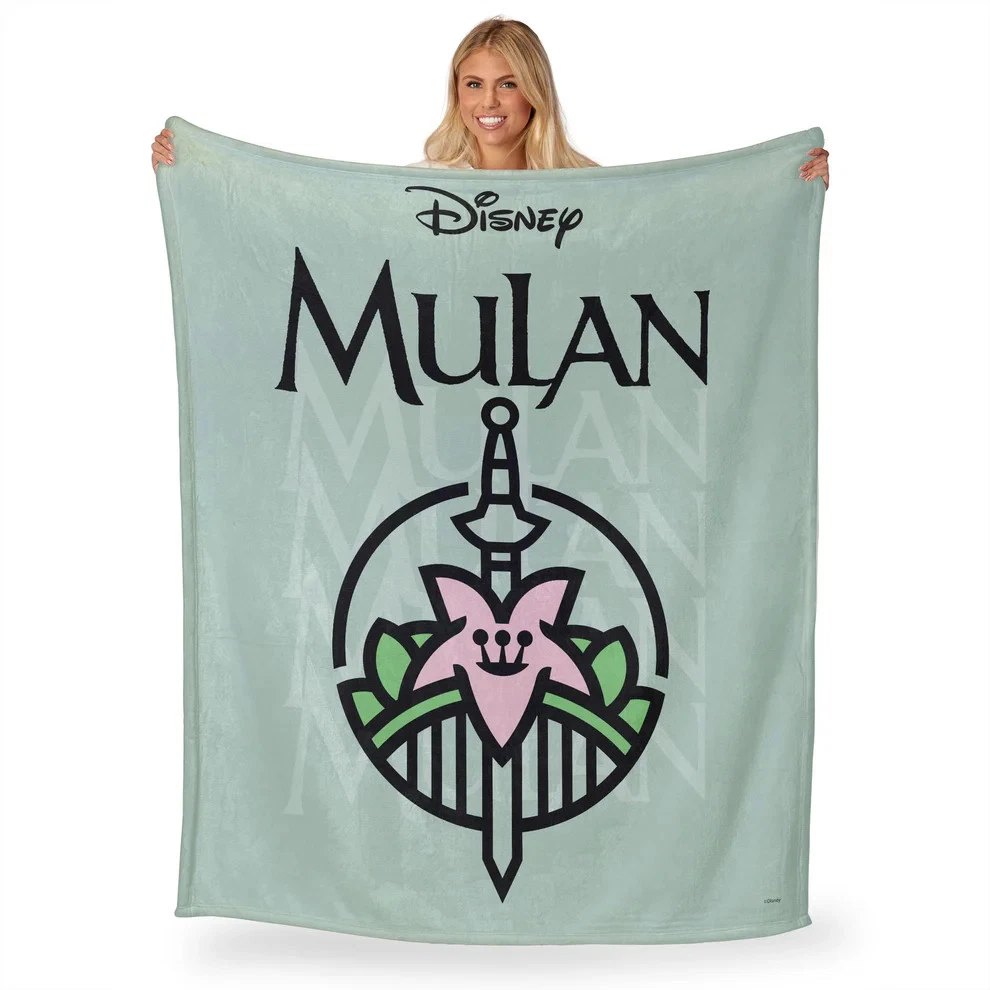 Disney Princesses Iconic Mulan Cozy Fleece Blanket