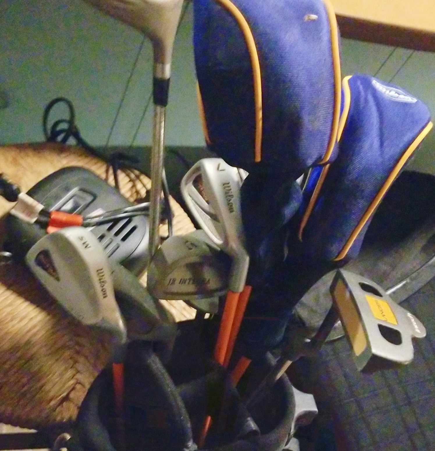 Wilson Kids' Profile JGI 8-Piece Complete Set - (Height 50" - 56"), Right Hand, Boys', Yellow