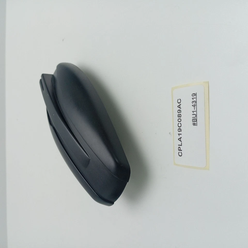 Antena aérea GPS Land Rover Range Rover Evoque 2015-2018 CPLA19C089AC Foto 4 de 4