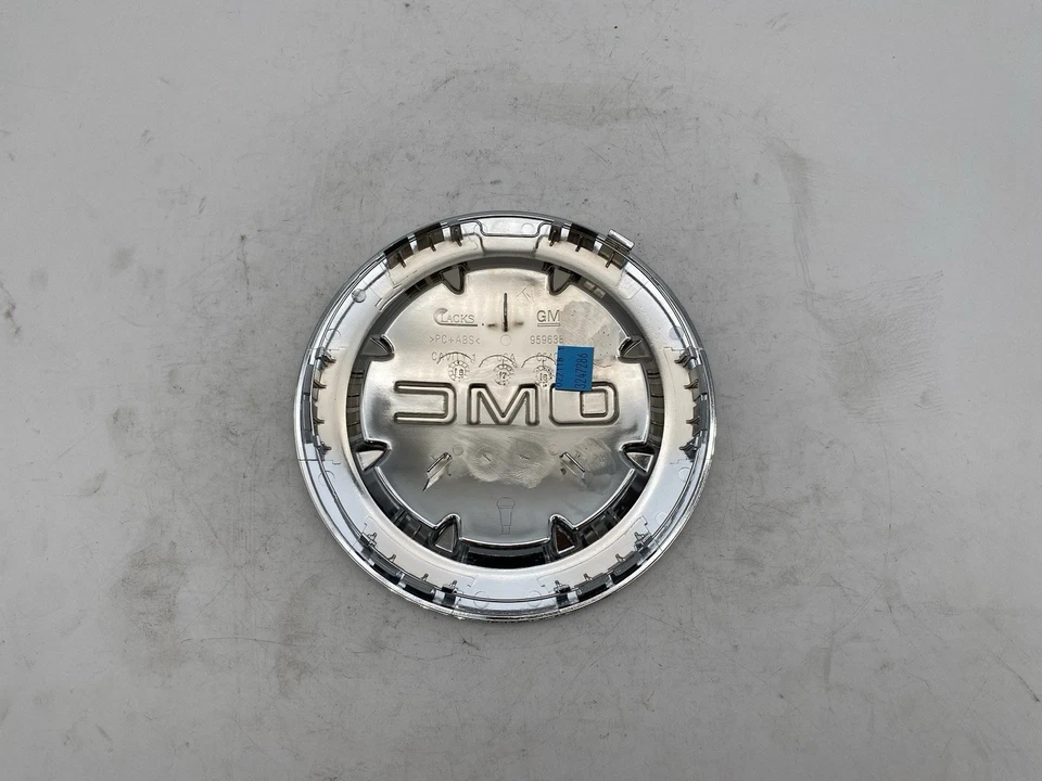 GMC Sierra 1500 Yukon Denali XL 2007-2014 20" tapa central cromada GM 9596381 Foto 3 de 4