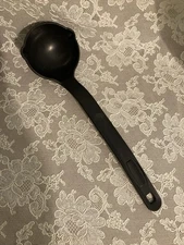 Vintage Rubbermaid Nylon Hard Plastic Ladle Serving Utensil #1975 Black