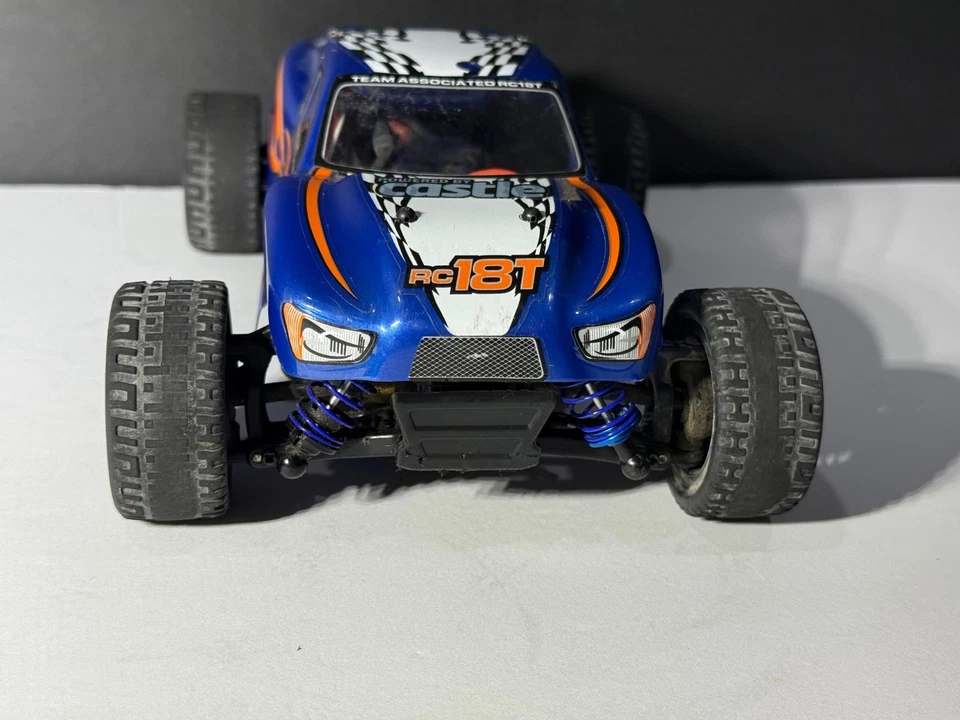 Team Associated RC18T 4wd Truck Castle ESC and Brushless Motor almost RTR - Image 3 of 4