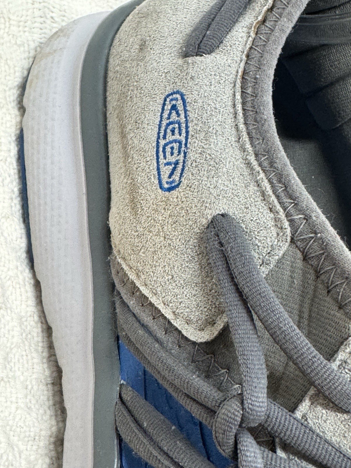 Sandali Keen Uneek uomo taglia UK11 US12 UNEEK O2 M GRIGIO NEUTRO BLU IMPERIALE