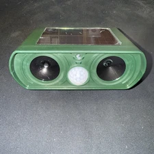 Solar Ultrasonic Animal Repellent Dog Cat Skunk Deer Raccoon For Garden