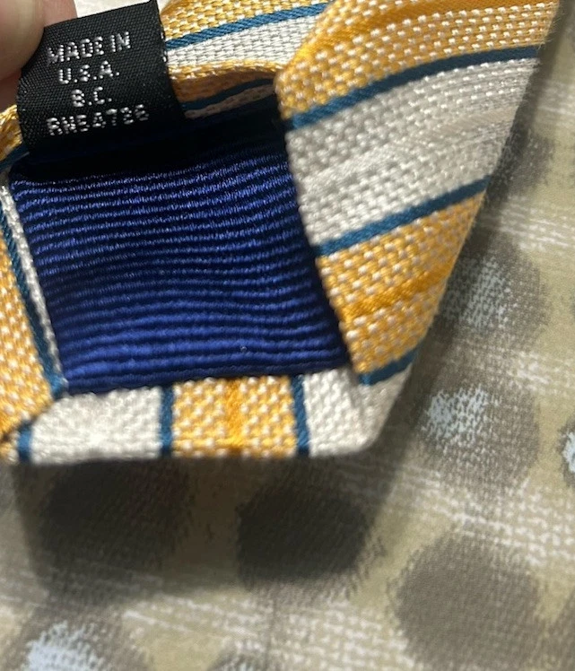 "Corbata a medida Holland & Sherry de colección a rayas amarillas blancas 100 % seda EE. UU. 61,5"" X 3,5""" Foto 4 de 4