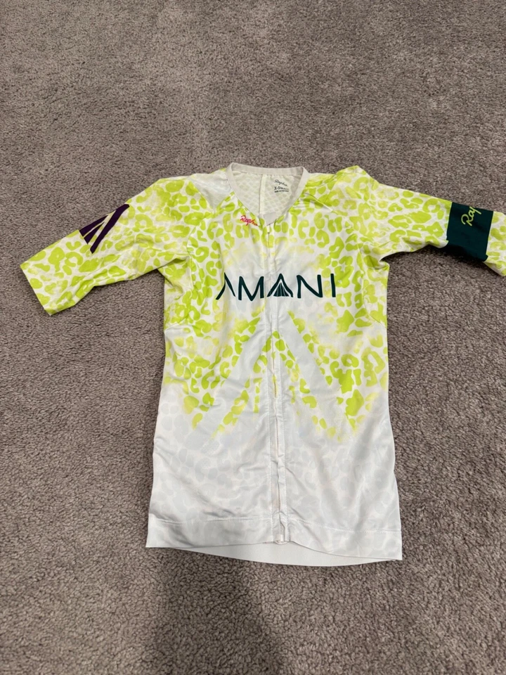 Camiseta deportiva y baberos cargo Rapha Pro Team Amani Edition Aero para hombre talla XS Foto 2 de 4