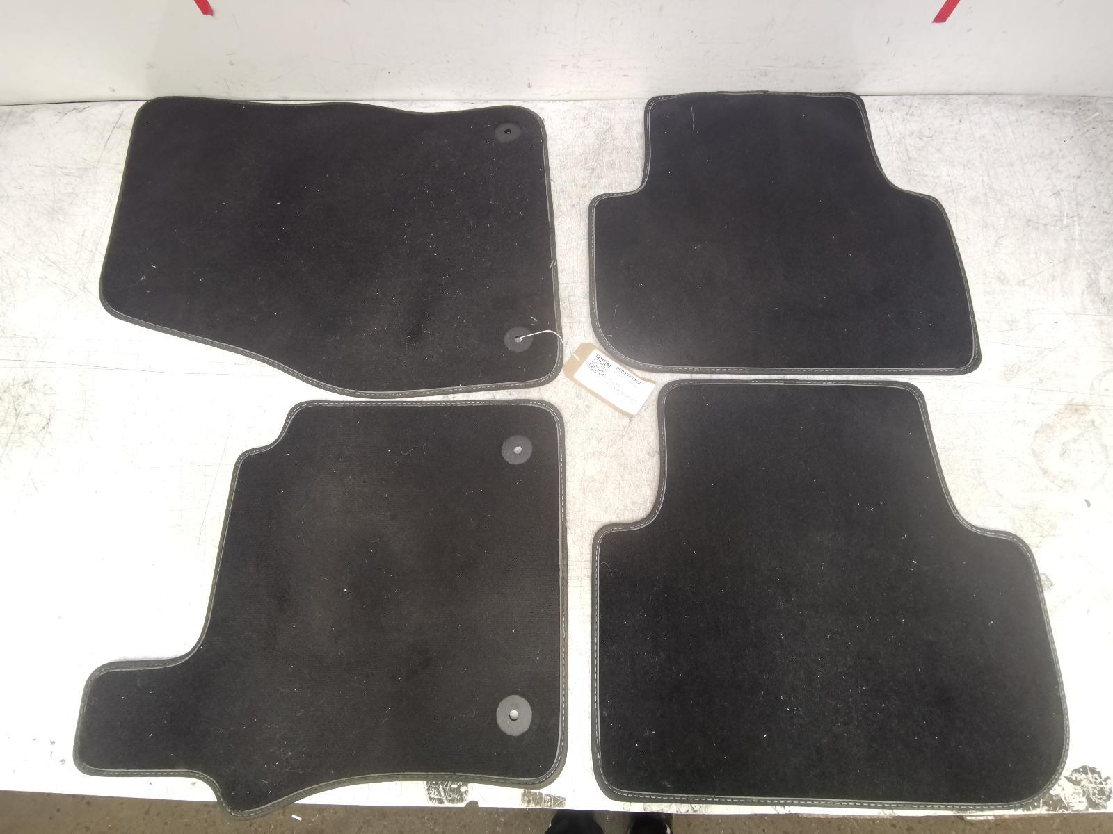 VOLKSWAGEN TIGUAN FLOOR MATS 2016-2024 MK2 (AD) 5NC863011C #85930