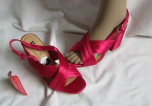 cerise pink kitten heels