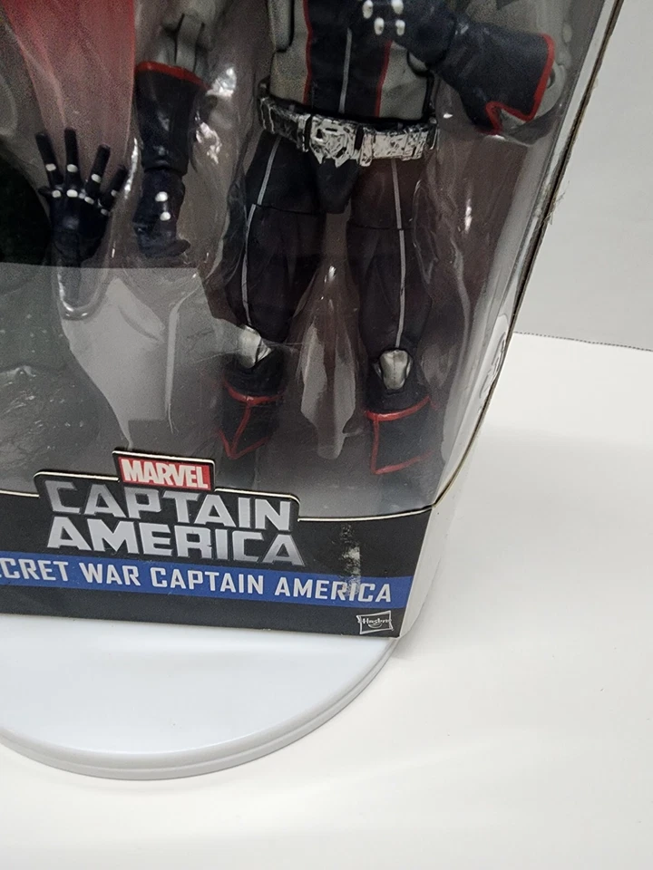 6-дюймовая экшн-фигурка Капитана Америка из серии Marvel Legends от Hasbro — НОВАЯ В КОРОБКЕ - Изображение 2 из 4