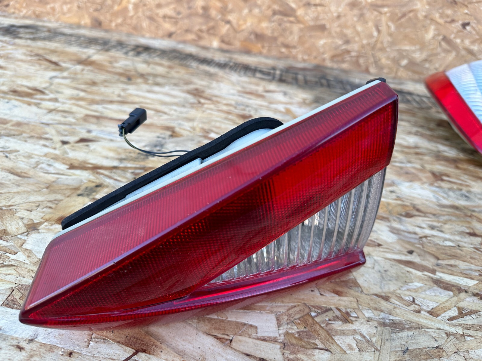 RIGHT SIDE TRNK TAILLIGHT TAIL LAMP 08-12 MASERATI QUATTROPORTE GRANTURISMO S