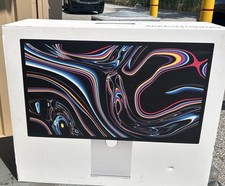Apple Studio Display 27" with Standard Glass (Tilt-Adjustable Stand)