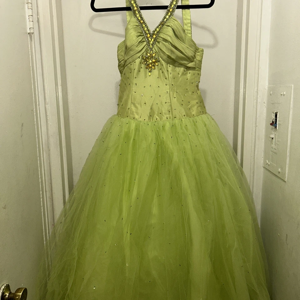 Quinceanera连衣裙绿色 — 第 4/4 张图片