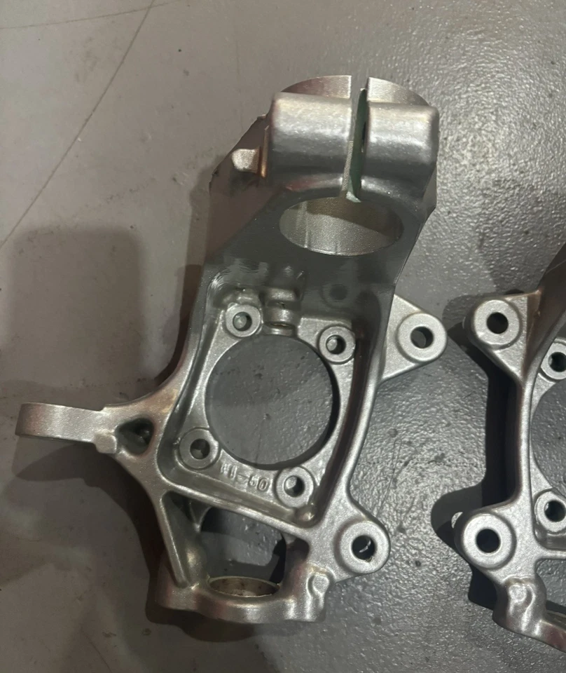 Mini Cooper R50 R52 R53 Front Carrier Hub Axle Right and left o/s n/s pair - Image 3 of 4