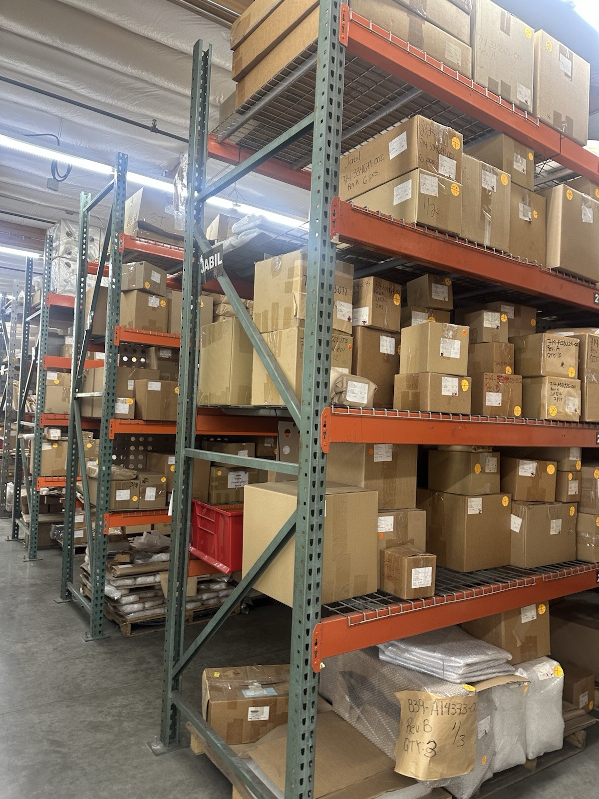 Heavy Duty Warehouse Racks- INTERLAKE & SAMMONS DELTA SELECTIVE PALLET RACKING