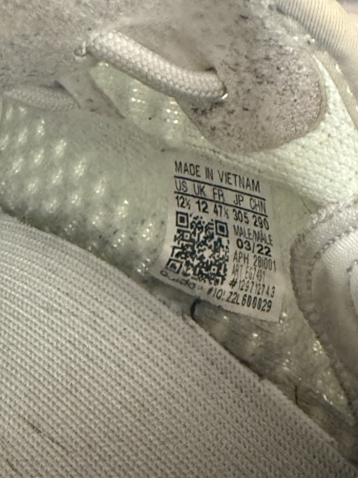 Adidas Yeezy Boost 350 V2 Men's Size 12.5 thumbnail 6