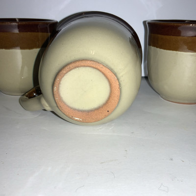 Vintage Decorative Stoneware 8 Piece Tea/coffee Set with Tri-Color
