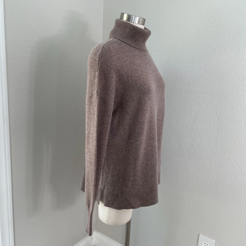 Suéter Nordstrom para mujer grande marrón claro 100 % cachemir cuello alto Foto 3 de 4