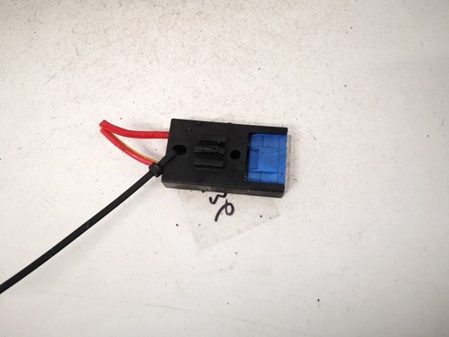 8a0937530 Sicherungen  Audi A4 DE1581689-53