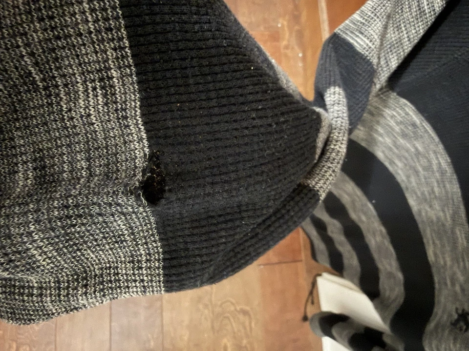 Express Waffle Sweater Mens Small (hole in arm small) - Image 4 of 4