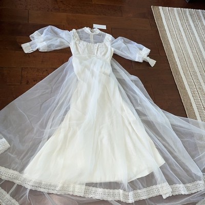 Vintage wedding dress gown empire waist long Train Layered Lace