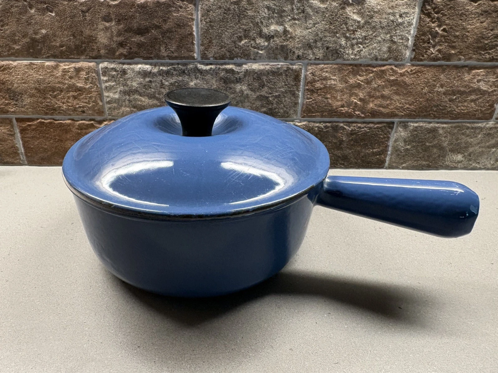 Vintage LE CREUSET Cast Iron Dutch oven POT # 18 Blue ENAMEL w/ LID 2 pc Damaged