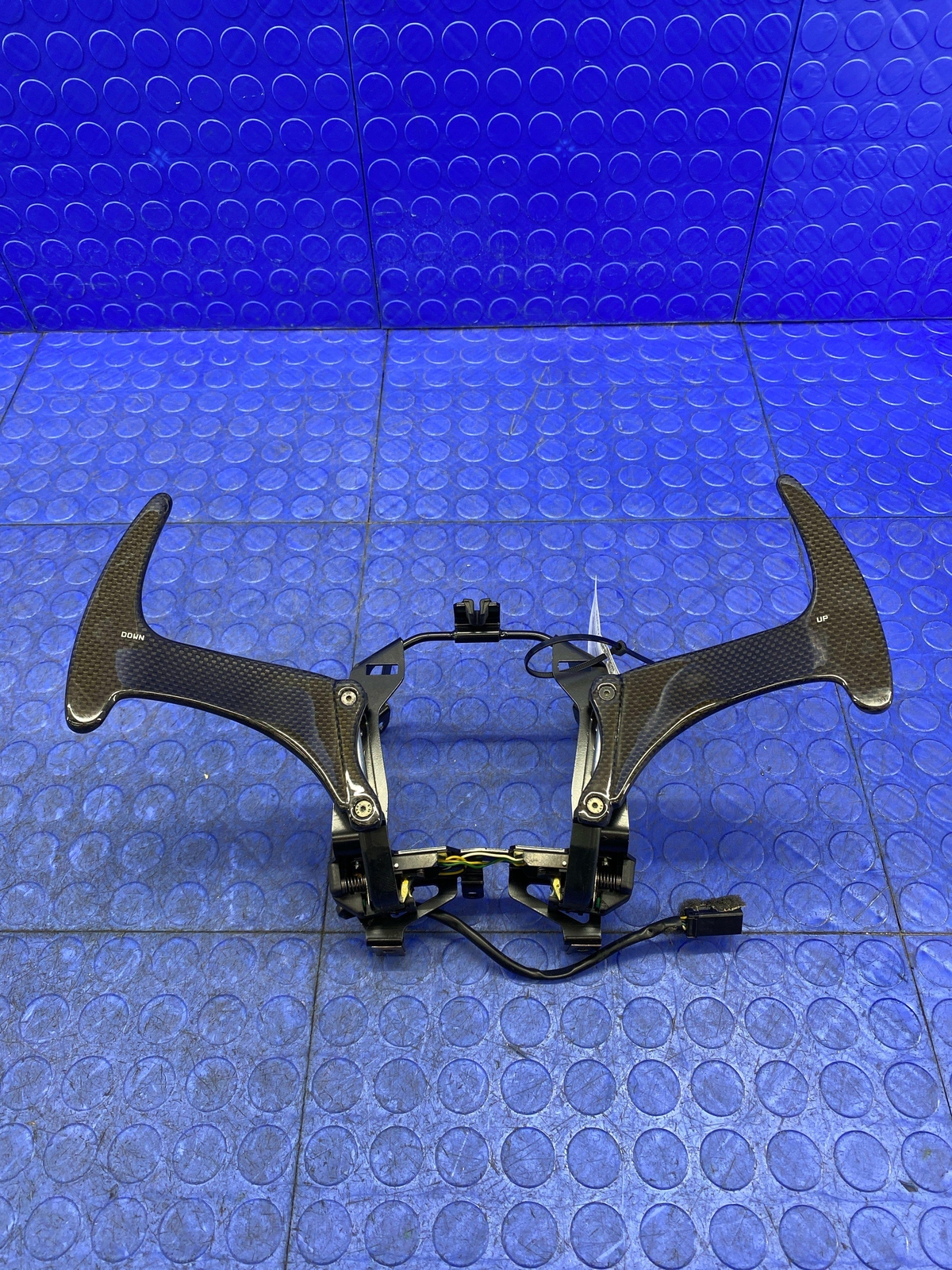 2008-2014 FERRARI CALIFORNIA FRONT STEERING WHEEL MOUNTED PADDLE SHIFTER GEAR