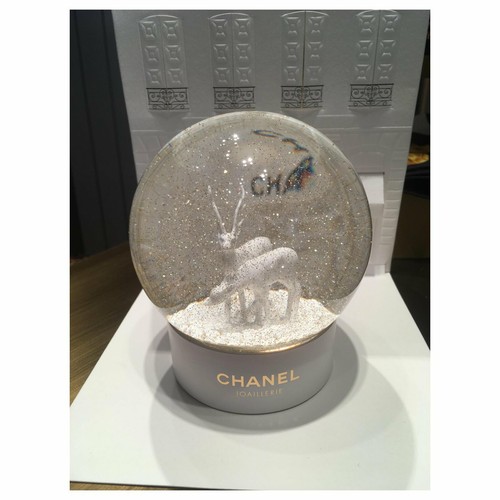 New CHANEL Snow Globe Joaillerie Two Deers Snow Globe