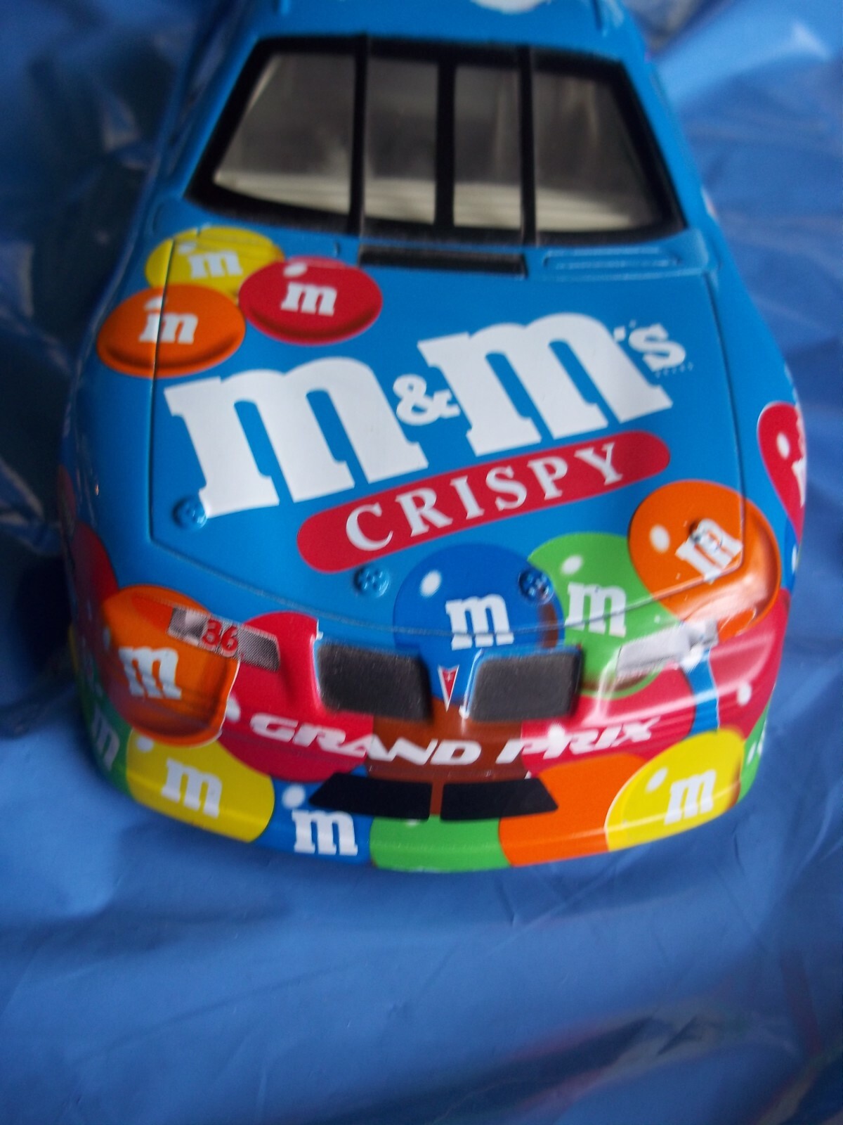 NASCAR 1/24 Ernie Irvan – Pontiac #36 Crispy M&M 1999 – Team Caliber Occasion