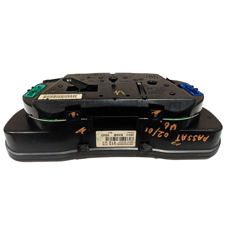OEM Speedometer Instrument Cluster Volkswagen Passat 2.8L 2001-2005 / 3B0920925B - Image 4 of 4