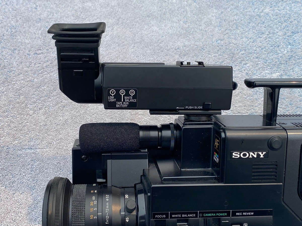 Sony CCD-V8AF Video 8 8mm Video Camera Recorder RFU-80UC NP-22 BCA