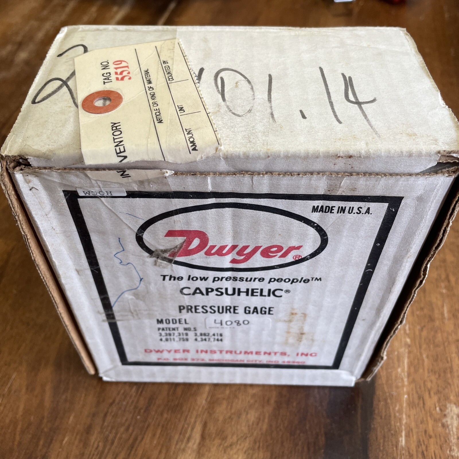 Dwyer 4080C Capsuhelic Pressure Gauge 1/4in NPT 0-80 Inches of Water | eBay