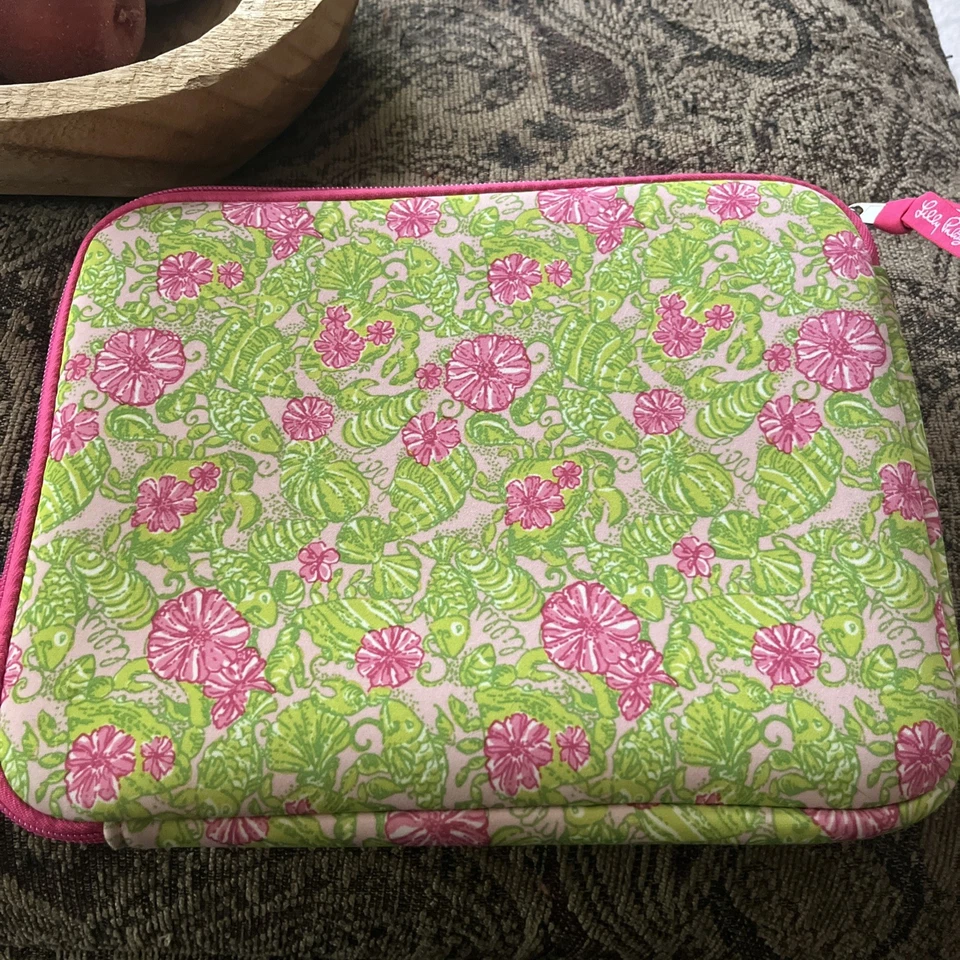 Lilly Pulitzer Pouch Green Pink Tablet Case Zip Up Flowers 10" X 8" - Image 2 of 3