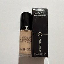 Giorgio Armani Luminous Silk Perfect Glow Liquid Foundation Shade 5 0.6 fl oz