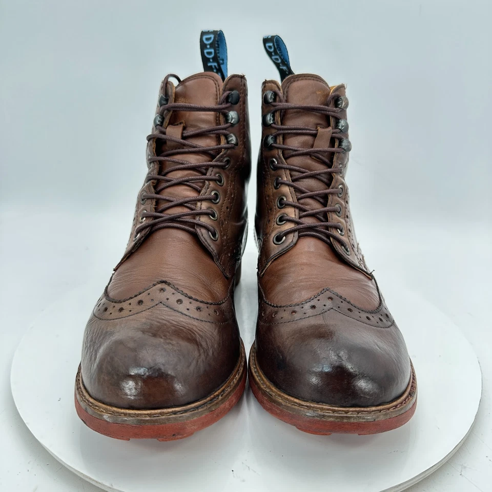 John Fluevog Hombres Talla 8.5 Marrón Cuero Brogue Punta de Ala Suela Botín Foto 2 de 4