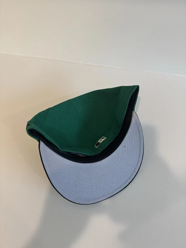 Raro Boston Braves Medias Rojas Verde New Era 59fifty Sombrero Ajustado 7 3/4 LANA NUEVO SIN ETIQUETAS Foto 3 de 4