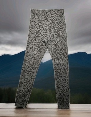 GAP Fit Studio Sky High Gray Animal Print Leggings Active Wear Women's  SZ SMALL