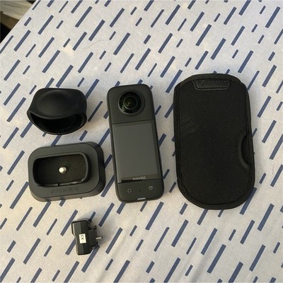 Insta360 ONE X3 Black UHD 360 Camera 2.29'' Touch WiFi BT MicroSD USB-C