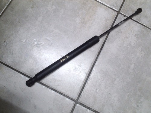 Gasdruckdämpfer- 1 Stück VW Golf 1.4 5K 5K6827550B