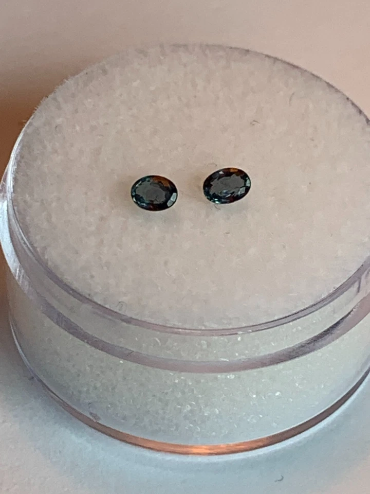 Andy's Gem Garage Sale - Natural Alexandrite - Matched Oval .23ct June Special - Image 4 of 4