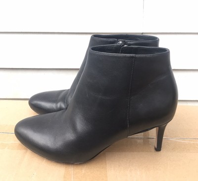 via spiga maggie pointed toe bootie