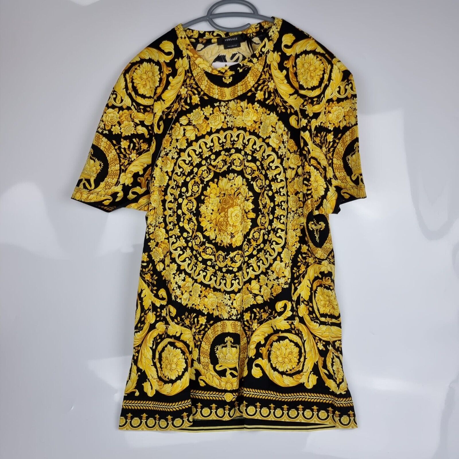 Versace T-Shirt www.sweepspros.com