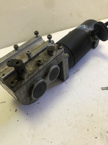 jazzy j6 single right motor - Picture 8 of 9